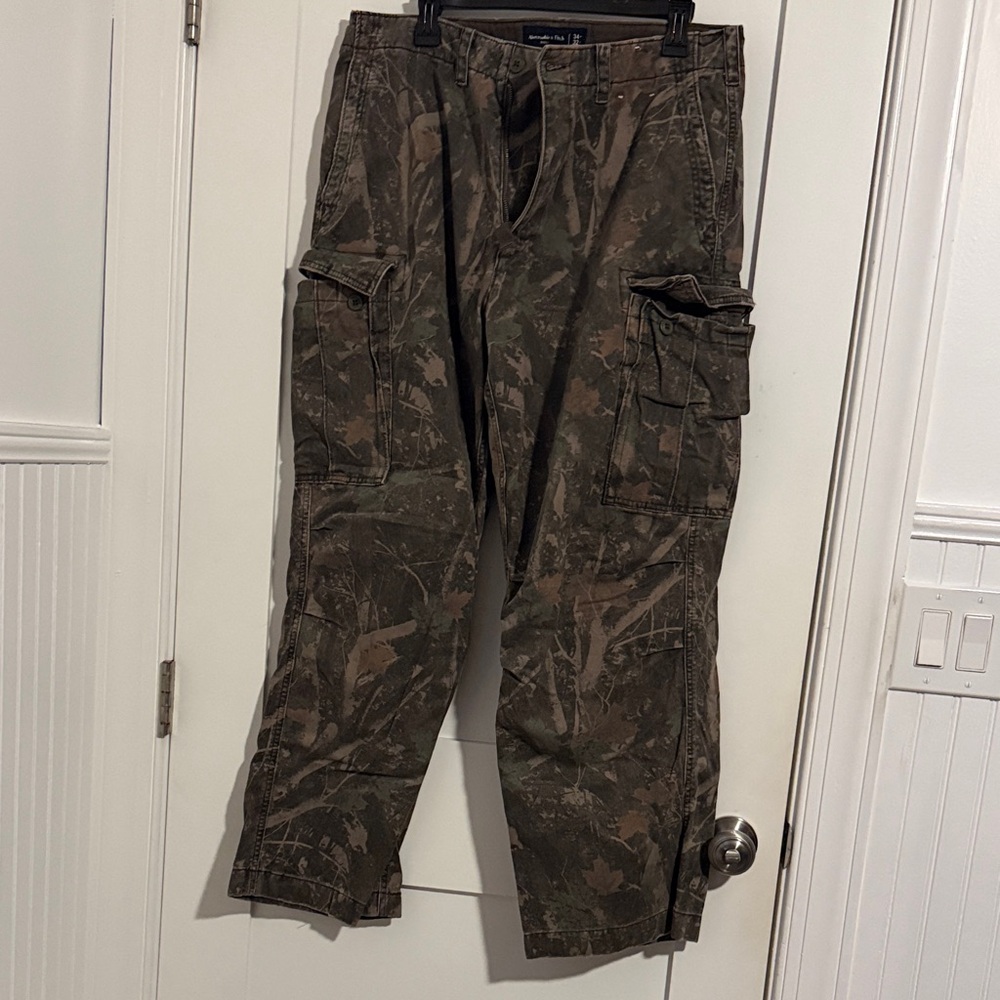 Abercrombie & Fitch Men's Olive Brown Camo Cargo Pants